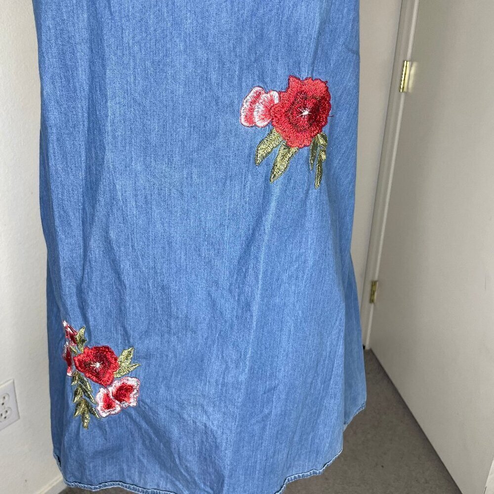 Speed Control Blue Denim Off-Shoulder Midi Dress with Red Floral Embroidery - Picture 2 of 7